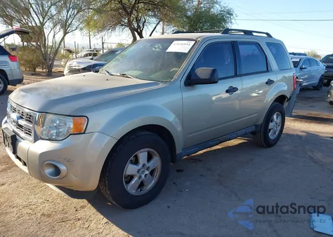 2012 Ford Escape Xls z USA, uszkodzony, nr VIN 1FMCU0C70CKC18874